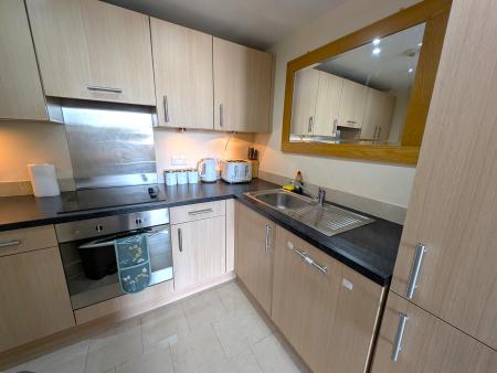 1 bedroom Flat to let in 87 Greyhound Hill, Hendon, London, NW4