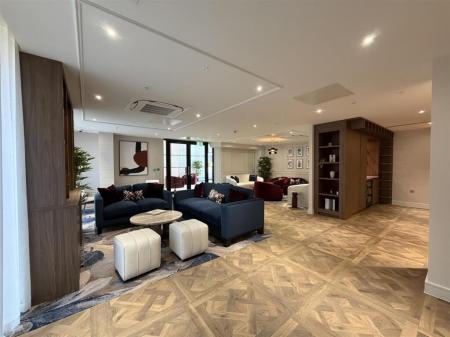 1 bedroom Flat to let in Horn Lane, London, W3