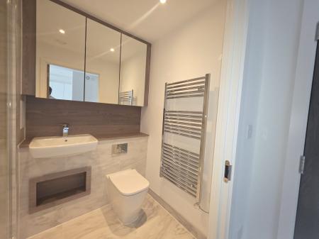 1 bedroom Flat to let in Horn Lane, London, W3