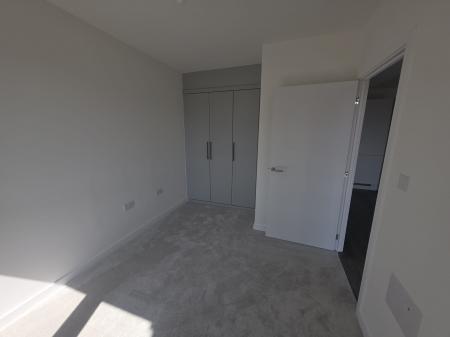 1 bedroom Flat to let in Horn Lane, London, W3