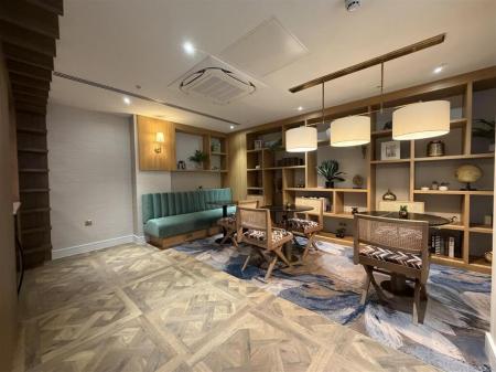 1 bedroom Flat to let in Horn Lane, London, W3