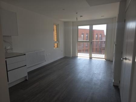 1 bedroom Flat to let in Horn Lane, London, W3
