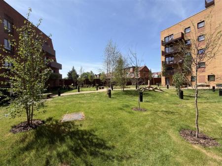 1 bedroom Flat to let in Horn Lane, London, W3