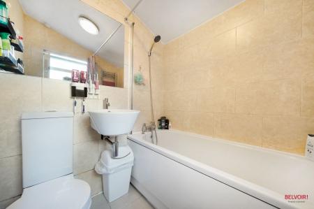2 bedroom Flat for sale in Sevington Road, Hendon, London, NW4