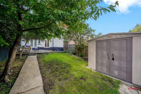 2 bedroom Flat for sale in Sevington Road, Hendon, London, NW4