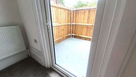 1 bedroom Flat to let in Ballards Lane, Finchley, London, N3