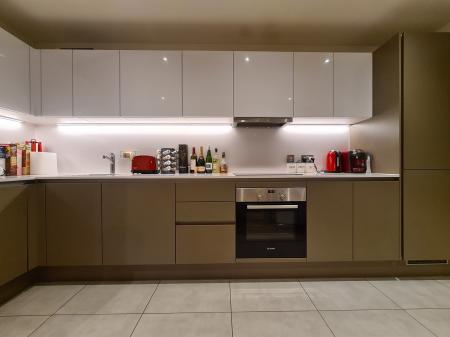 2 bedroom Flat to let in Empire Way, Wembley, HA9