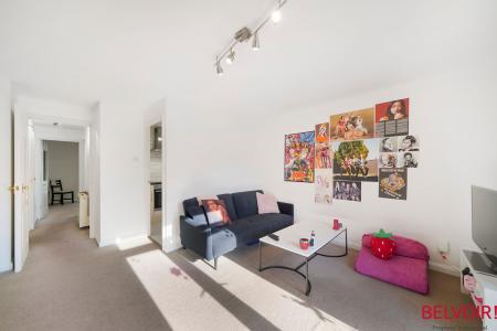 1 bedroom Flat for sale in 12 Swynford Gardens, Hendon, London, NW4