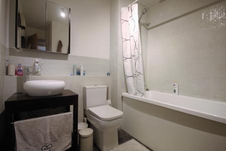 2 bedroom Flat to let in 2 Falcon Way, Colindale, London, NW9