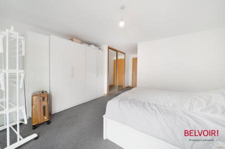 2 bedroom Flat for sale in Zodiac Close, Edgware, HA8