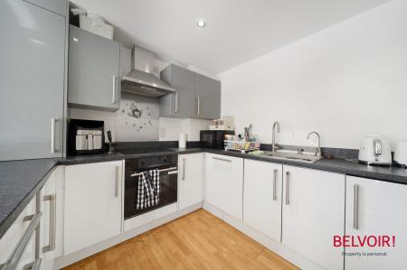 2 bedroom Flat for sale in Zodiac Close, Edgware, HA8