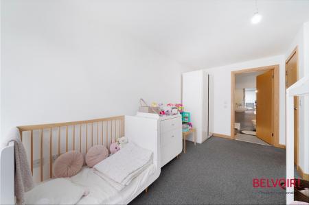 2 bedroom Flat for sale in Zodiac Close, Edgware, HA8