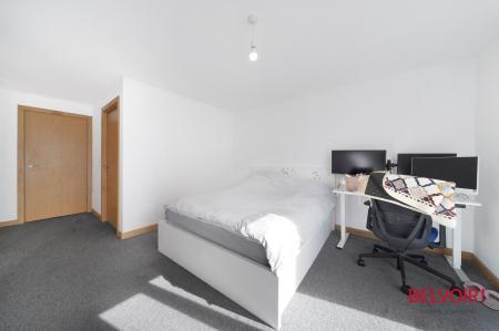2 bedroom Flat for sale in Zodiac Close, Edgware, HA8
