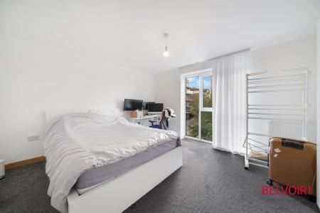 2 bedroom Flat for sale in Zodiac Close, Edgware, HA8