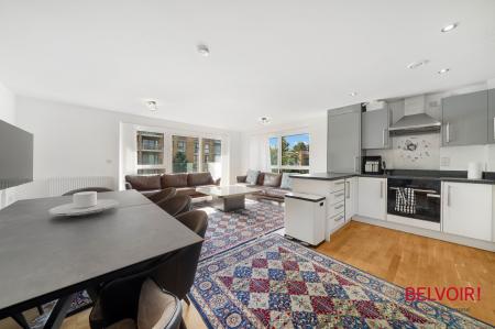 2 bedroom Flat for sale in Zodiac Close, Edgware, HA8