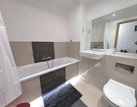 2 bedroom Flat to let in Zodiac Close, Edgware, HA8