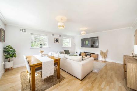 Wilshaw Close, Hendon, London, NW4