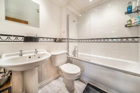 1 bedroom Flat for sale in Wilshaw Close, Hendon, London, NW4
