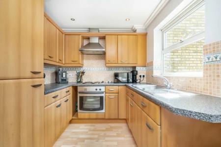 1 bedroom Flat for sale in Wilshaw Close, Hendon, London, NW4