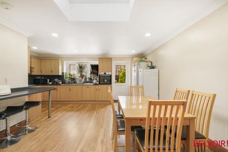 3 bedroom Semi-detached house to let in Third Avenue, London, E12