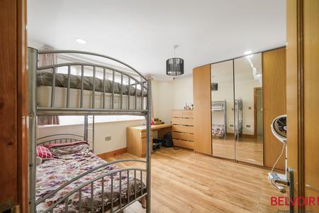 3 bedroom Semi-detached house to let in Third Avenue, London, E12