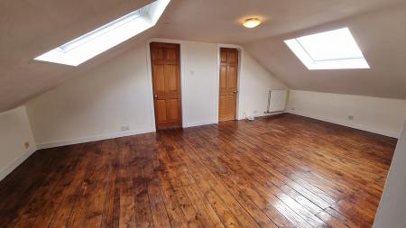 3 bedroom Flat to let in Bonnymuir Place, Midstocket, Aberdeen, AB15