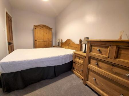 2 bedroom Flat to let in Church Street, Woodside, Aberdeen, AB24