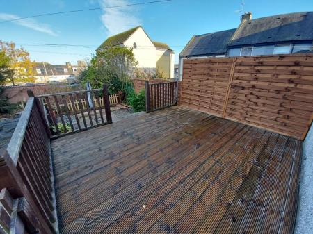 2 bedroom Flat to let in Church Street, Woodside, Aberdeen, AB24