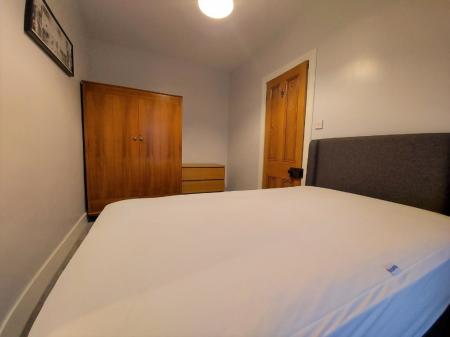 2 bedroom Flat to let in Church Street, Woodside, Aberdeen, AB24
