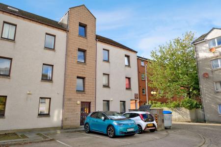 1 bedroom Flat for sale in 15 Back Hilton Road, Kittybrewster, Aberdeen, AB25
