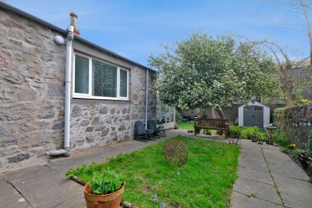 2 bedroom Flat for sale in 16 Belvidere Crescent, Rosemount, Aberdeen, AB25