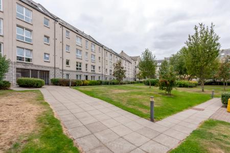 2 bedroom Flat for sale in 19 Dee Village, The City Centre, Aberdeen, AB11