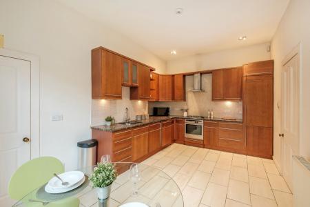 3 bedroom Flat for sale in 28 Grosvenor Place, Rosemount, Aberdeen, AB25