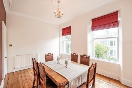 3 bedroom Flat for sale in 28 Grosvenor Place, Rosemount, Aberdeen, AB25