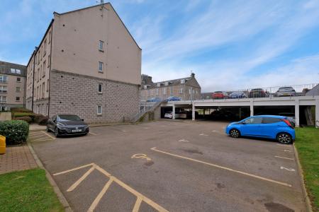 2 bedroom Flat for sale in 29 Dee Village, The City Centre, Aberdeen, AB11