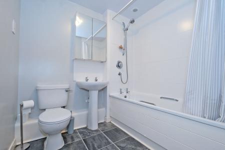 2 bedroom Flat for sale in 29 Dee Village, The City Centre, Aberdeen, AB11
