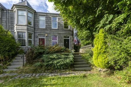 4 bedroom Flat for sale in 364 North Deeside Road, Cults, Aberdeen, AB15