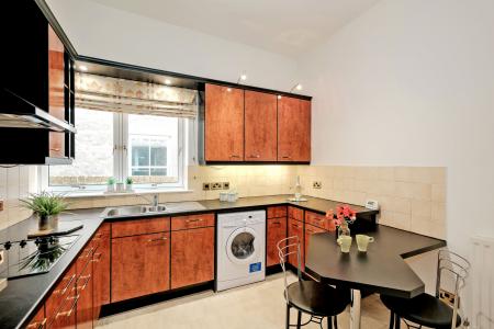 2 bedroom Flat for sale in 74H Queens Road, Aberdeen, AB15