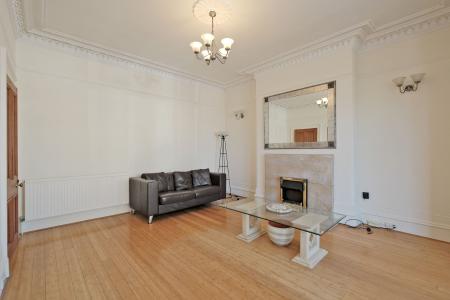 2 bedroom Flat for sale in 75 Braemar Place, Holburn, Aberdeen, AB10