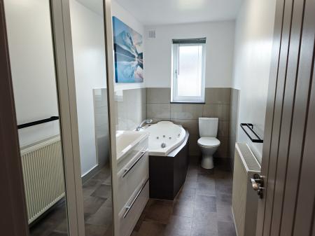 2 bedroom Flat for sale in Cornhill Drive, Aberdeen, AB16