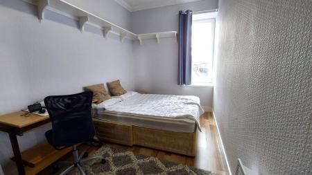 2 bedroom Flat to let in Rosemount Place, Rosemount, Aberdeen, AB25