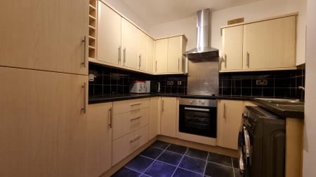 1 bedroom Flat to let in Wood Street, Torry, Aberdeen, AB11