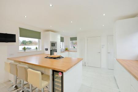 4 bedroom Detached house for sale in 146 Broomhill Road, Broomhill, Aberdeen, AB10