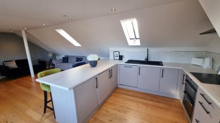 2 bedroom Flat to let in Union Street, The City Centre, Aberdeen, AB10