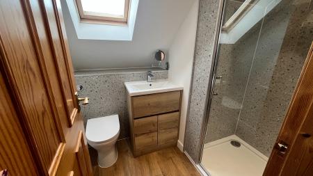 5 bedroom Semi-detached house to let in Mains of Orrock, Balmedie, AB23