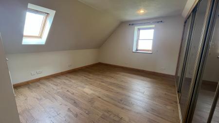 5 bedroom Semi-detached house to let in Mains of Orrock, Balmedie, AB23