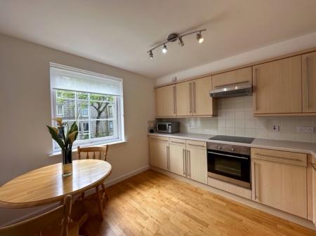 2 bedroom Flat to let in Ferryhill View, Ferryhill, Aberdeen, AB11
