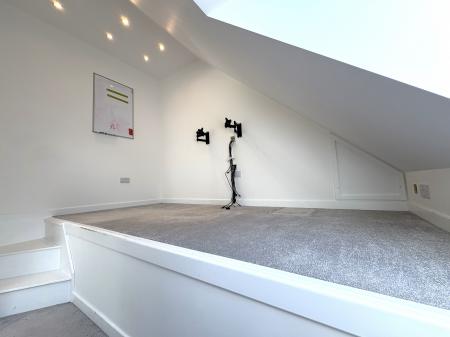 6 bedroom Detached house to let in King's Gate, The West End, Aberdeen, AB15