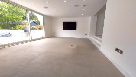 6 bedroom Detached house to let in King's Gate, The West End, Aberdeen, AB15