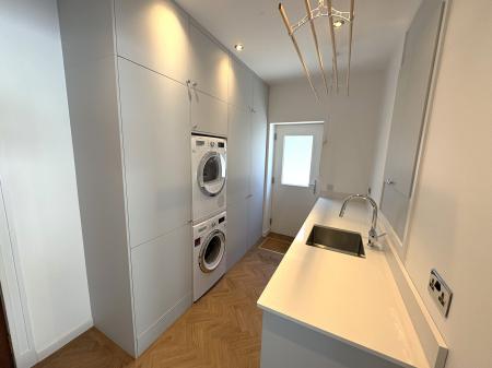 6 bedroom Detached house to let in King's Gate, The West End, Aberdeen, AB15